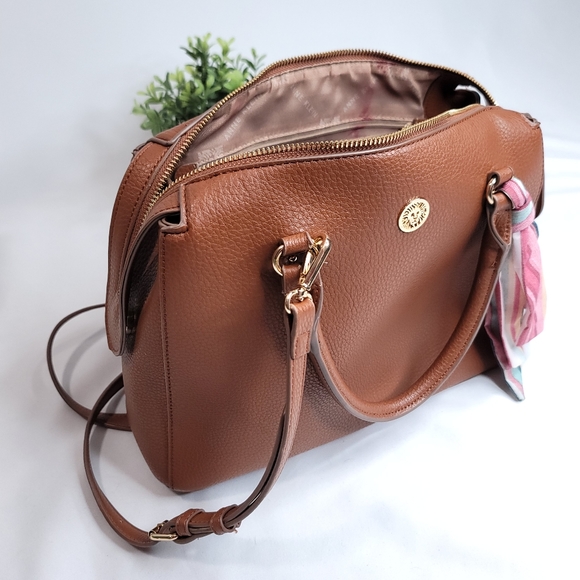 Gorgeous Ann Klein Handbag - Picture 5 of 6